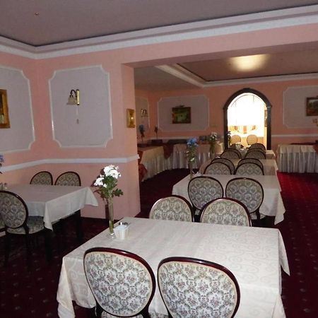 Viilla Rezidence Bed & Breakfast Kudowa Zdroj Ngoại thất bức ảnh