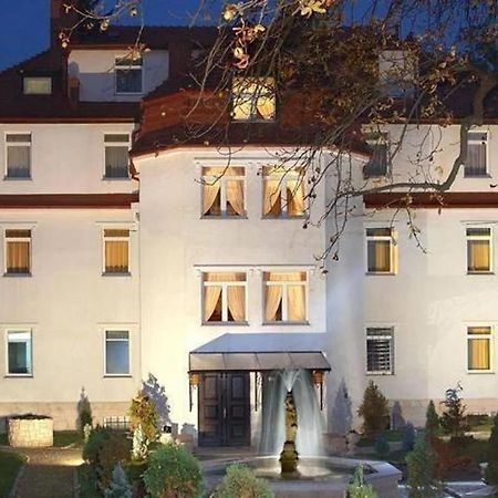 Viilla Rezidence Bed & Breakfast Kudowa Zdroj Ngoại thất bức ảnh