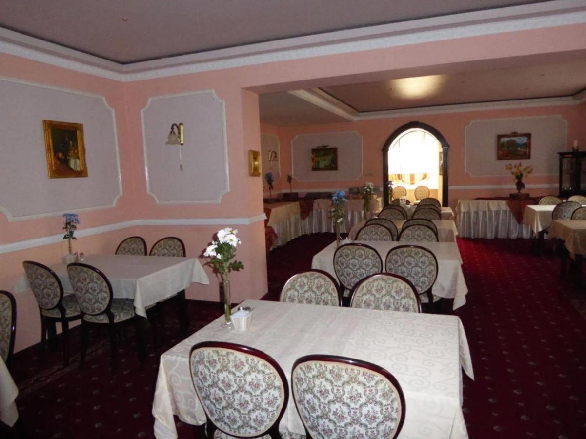 Viilla Rezidence Bed & Breakfast Kudowa Zdroj Ngoại thất bức ảnh